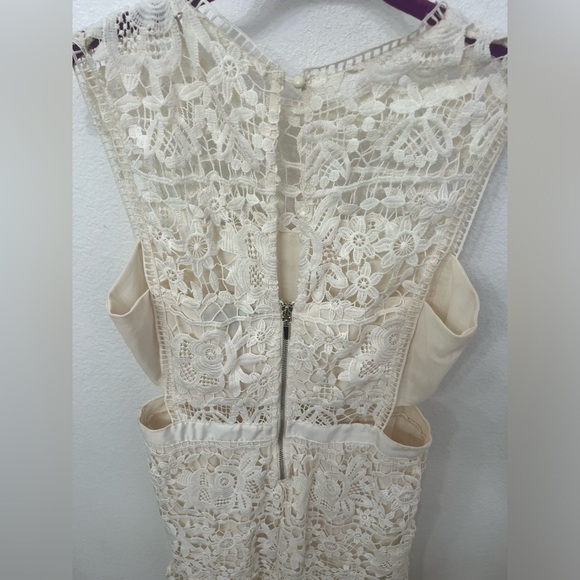 Rimero & Juliet Lace dress - Picture 2 of 5